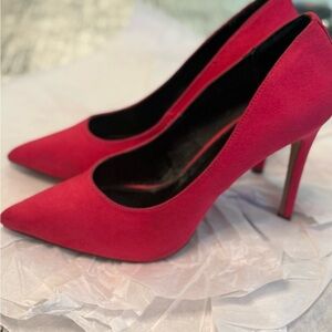 $40.00 BCBGeneration Bold pink Heels Size 8.5